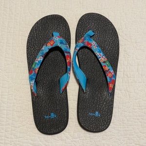 Sanuk yoga mat sandals blue floral W9